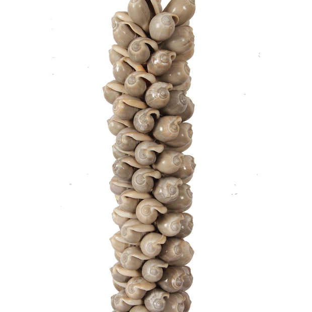 J78 Shell Necklace On Stand
