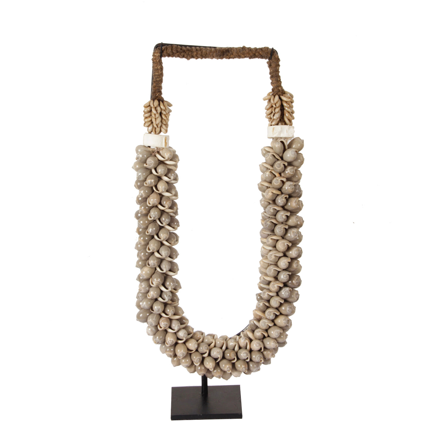 J78 Shell Necklace On Stand
