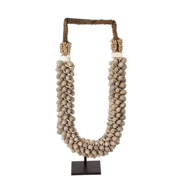 J78 Shell Necklace On Stand