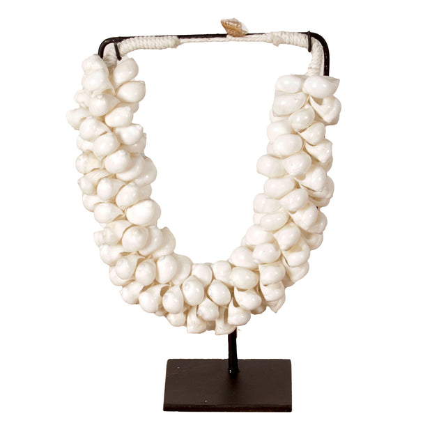 J65 Small Shell Necklace