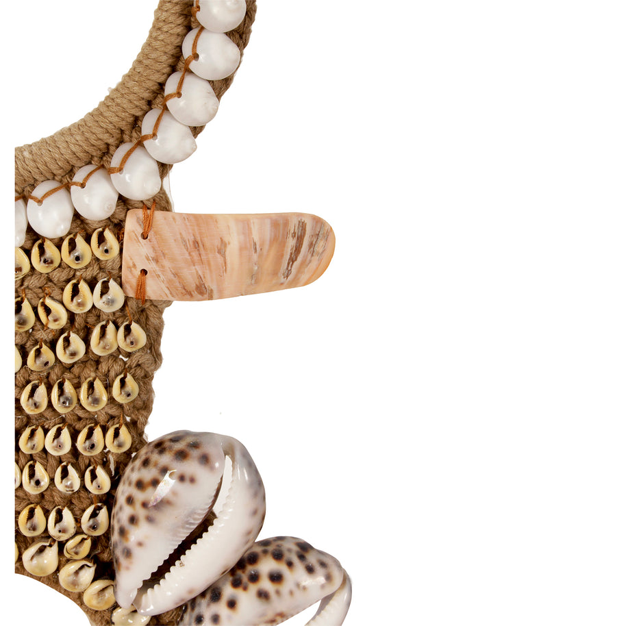 J47 Shell Necklace On Stand