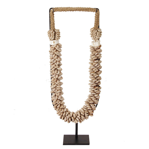 J80 Shell Necklace On Stand