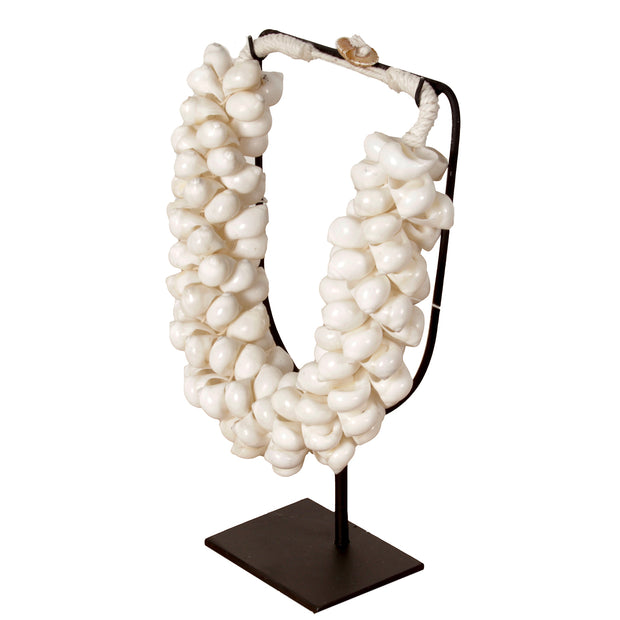 J65 Small Shell Necklace