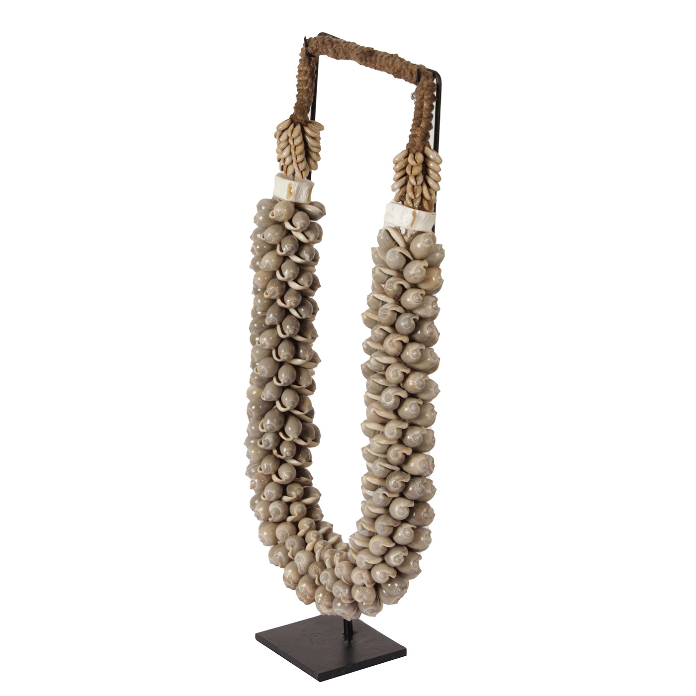 J78 Shell Necklace On Stand