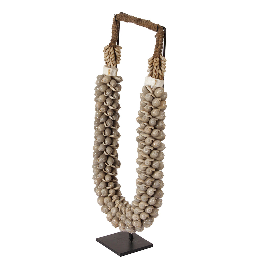 J78 Shell Necklace On Stand