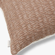 Tweekleurige zachte gequilte sierkussenhoes Olivia 60x40 cm bruin-ecru