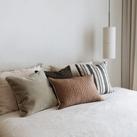 Luxe mohair sierkussenhoes Amy saliegroen 50x50 cm