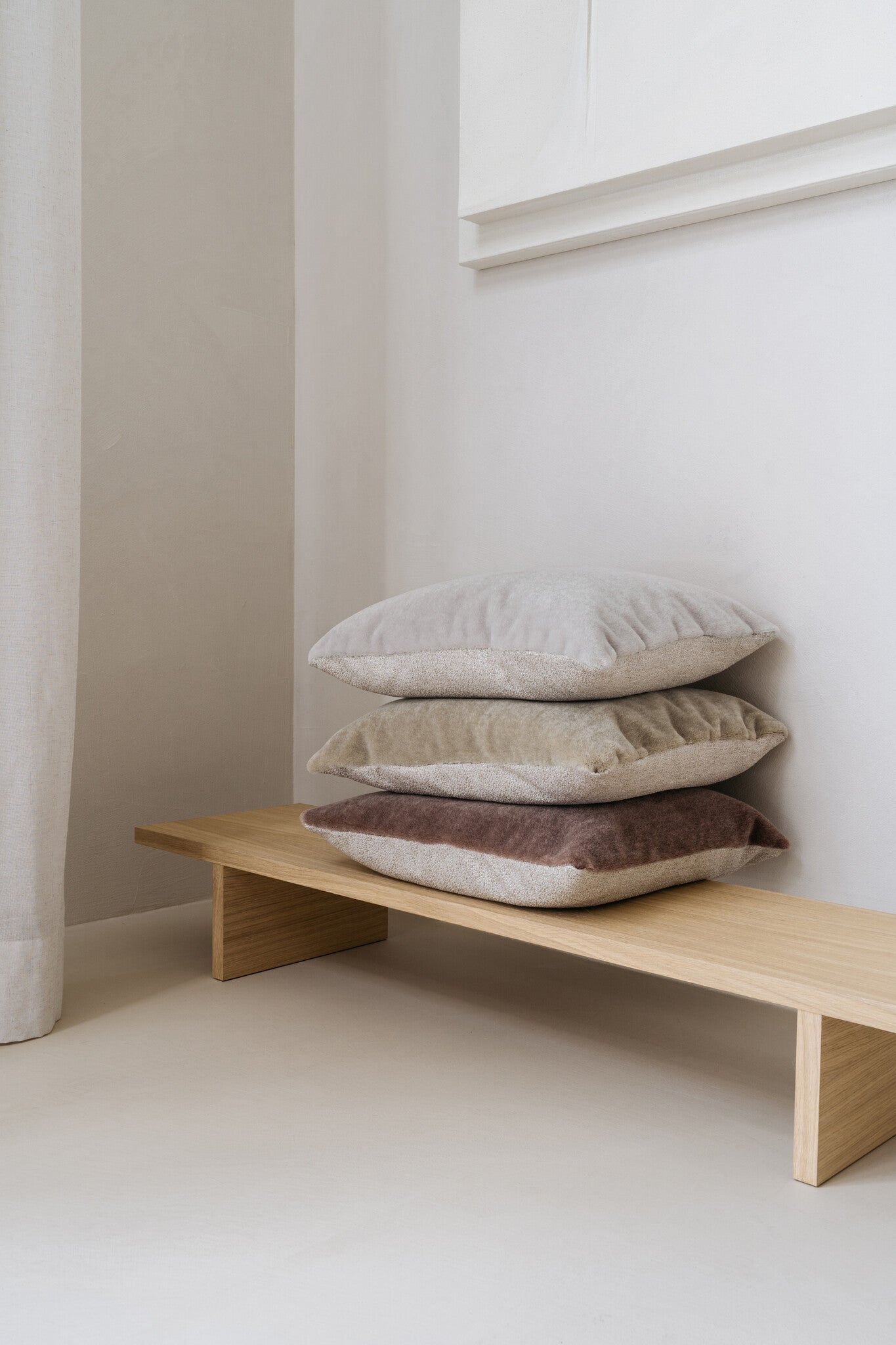 Luxe mohair sierkussenhoes Amy aubergine 50x50 cm