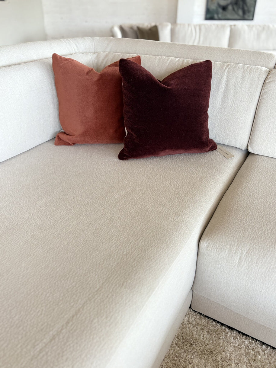 Luxe mohair sierkussenhoes Amy merlot 50x50 cm