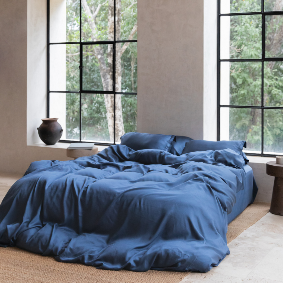 Coco & Cici - Tencel-satijn dekbedovertrek 260 x 220 cm - 2-persoons beddengoed - donkerblauw - Lyocell - hypoallergeen & extra zacht - 2 kussenslopen (60 x 70 cm)