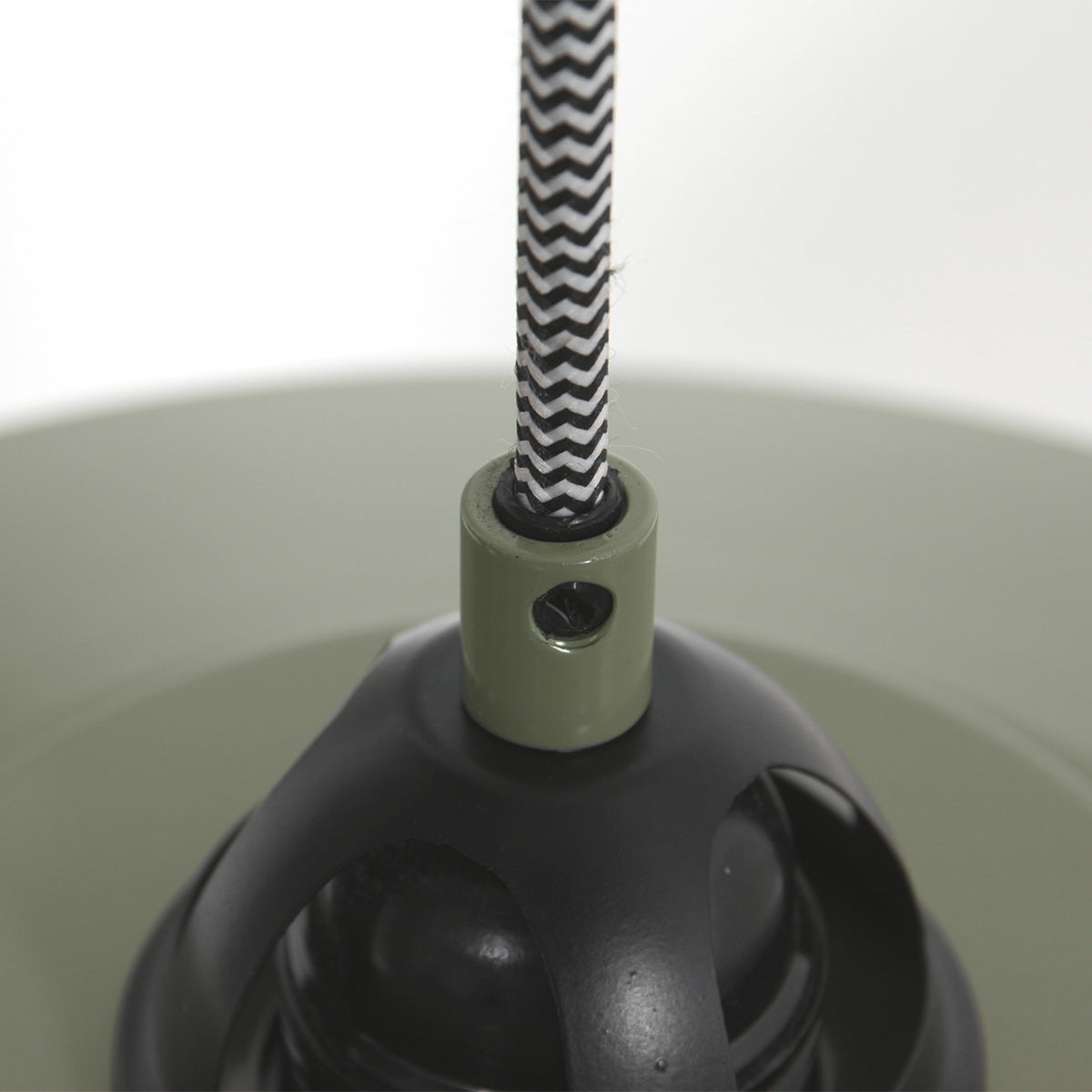 Hanglamp Nove 1318G groene sfeermaker met moderne uitstraling