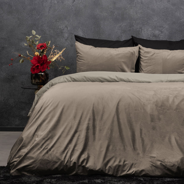 Fluweel effen taupe/grijs 200 x 200/220