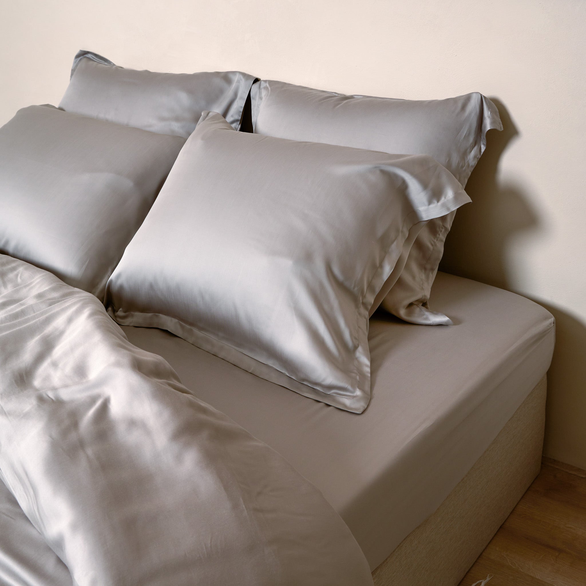 Coco & Cici - Tencel Sateen Kussensloop 60 x 50 cm - Kussenhoes - Lyocell - Extra Zacht & 100% Natuurlijk - Taupe