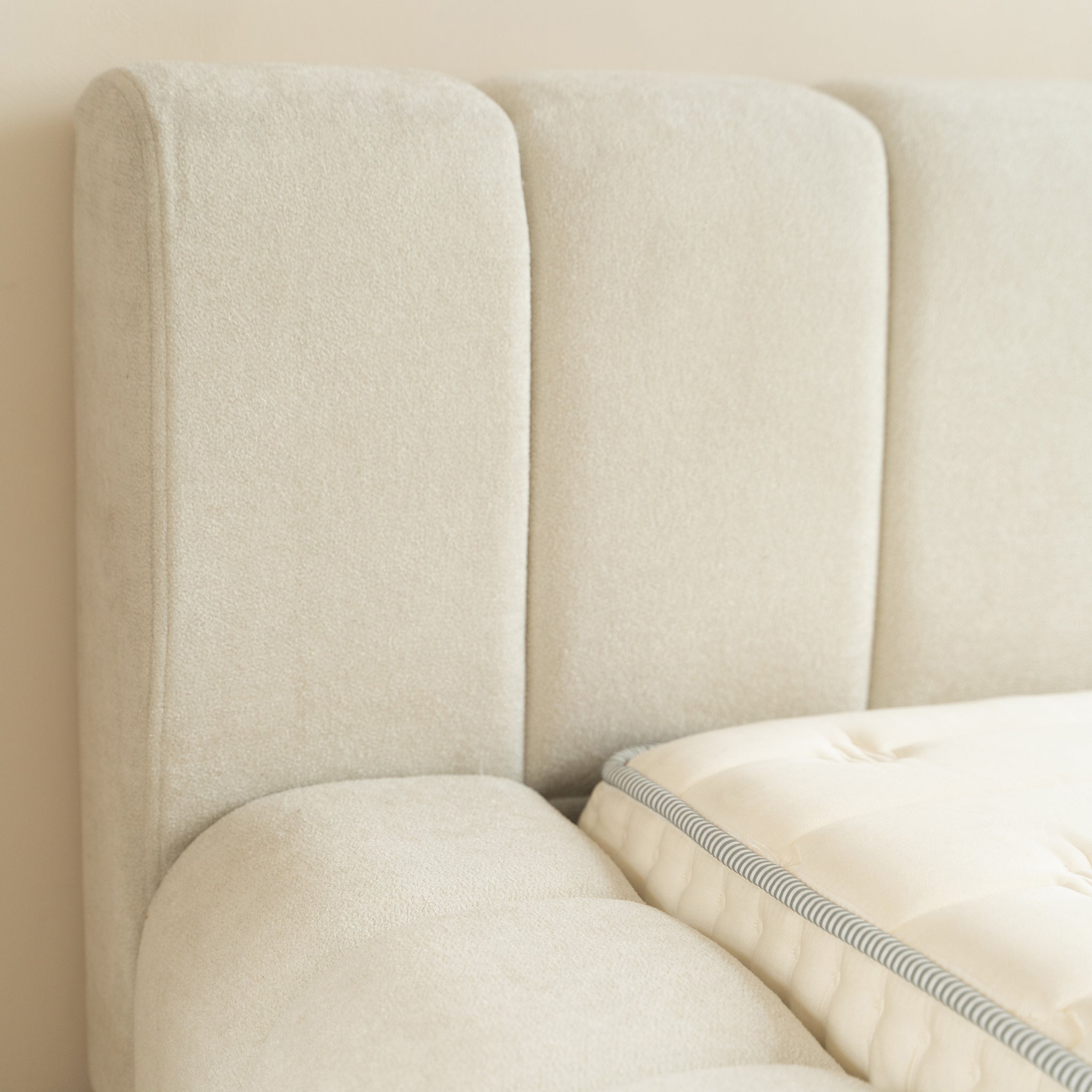 Designbed Adore Classic 160x200 Beige - Inclusief Matras