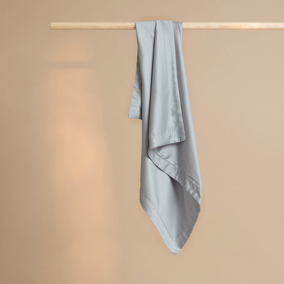 Coco & Cici - Tencel Sateen Kussensloop 70 x 60 cm - Kussenhoes - Lyocell - Extra Zacht & 100% Natuurlijk - Grijs Blauw