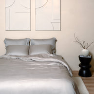 Coco & Cici - TENCEL - Satijn Kussensloop Taupe - 1 kussensloop 80x80 cm