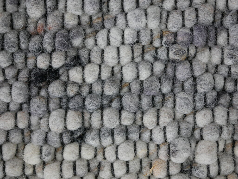 Ulva Zwart 173 200x300