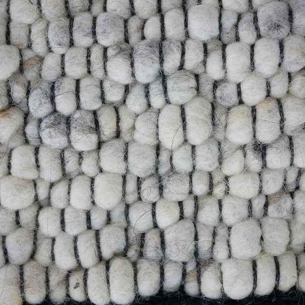 Ulva Zwart 174 200x300