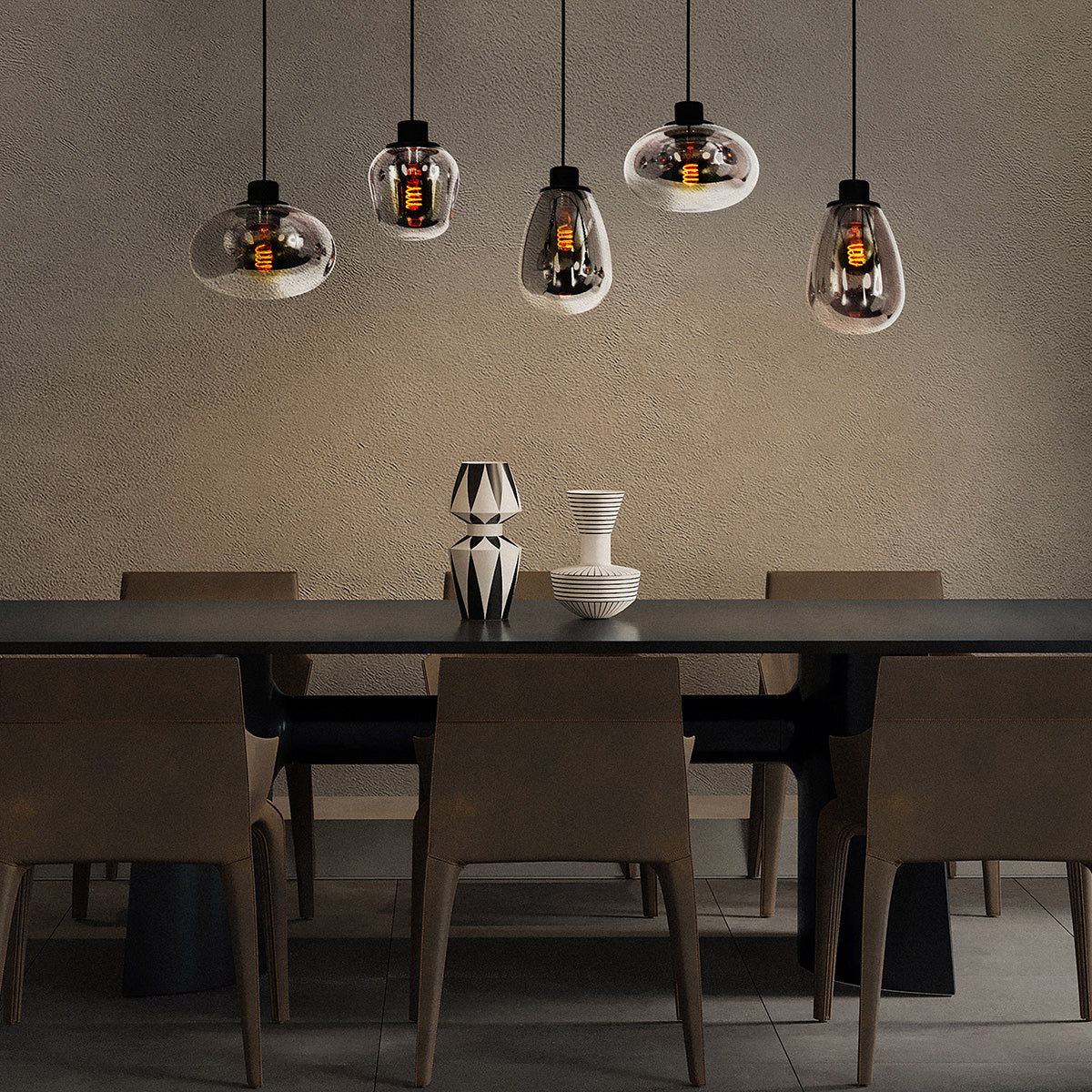 Hanglamp Reflexion 3078ZW zwarte 5-lichts lamp met smokeglas