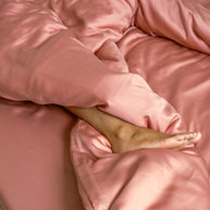 Coco & Cici - Tencel-satijn hoeslaken 200 x 210 cm - 2-persoons beddengoed - Lyocell - Elastiek rondom - Terra roze - Extra zacht
