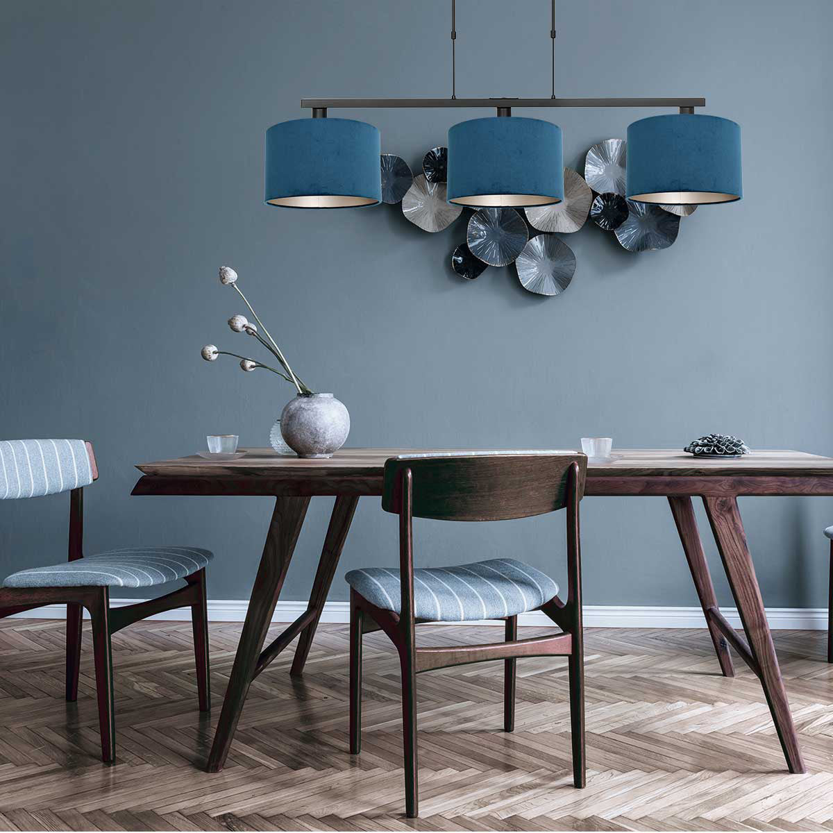 Zwarte 3-lichts hanglamp Stang 3464ZW met blauwe velourskappen