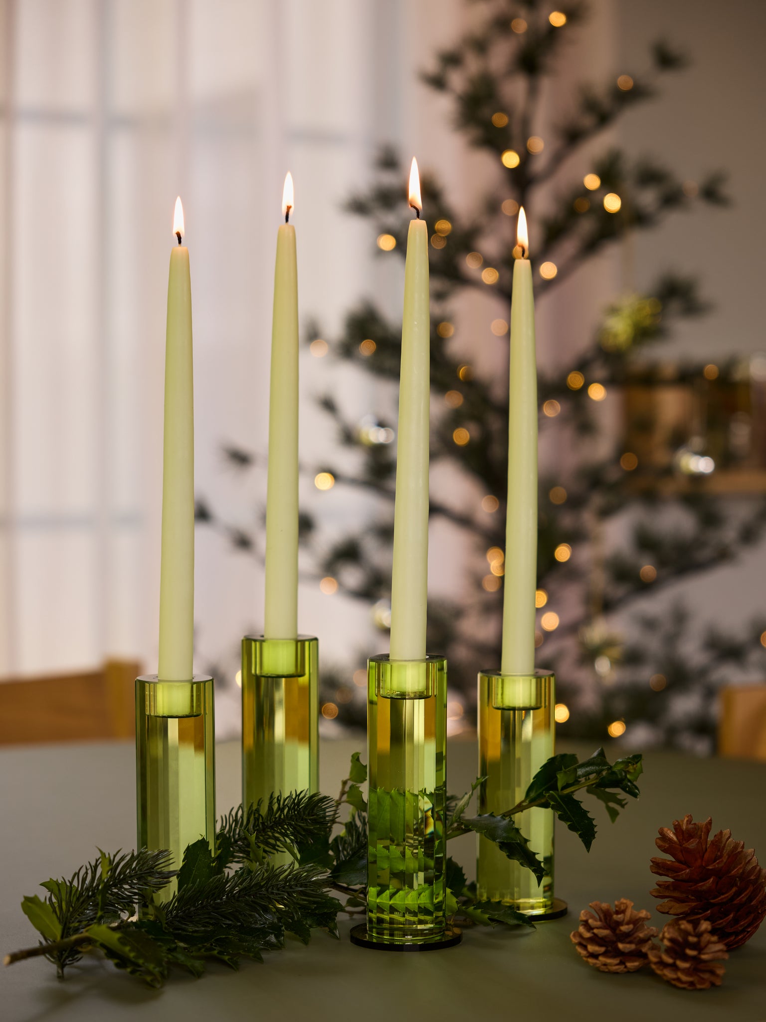 Geslepen groene kandelaars (set van 2)