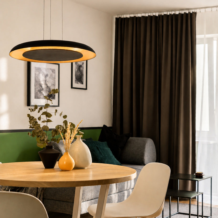 Golden Veil 4332ZW – elegante zwarte hanglamp met gouden binnenzijde