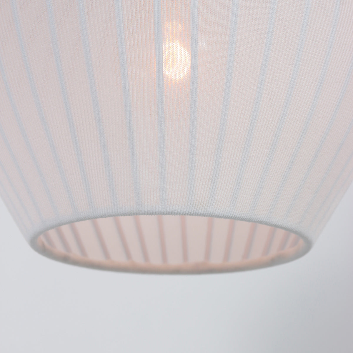 Travino 4599CR hanglamp – linnen & travertin, stijlvol boven de tafel