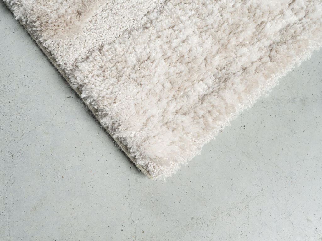 Milton 6393 200x290