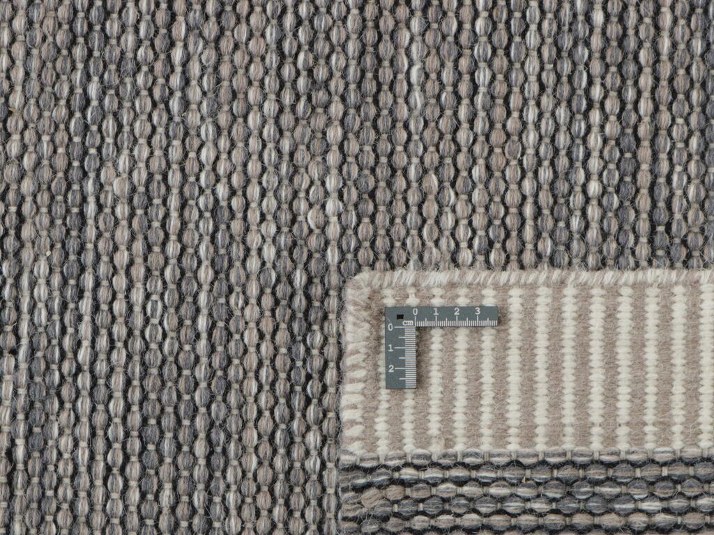 Arne 1000 200x300
