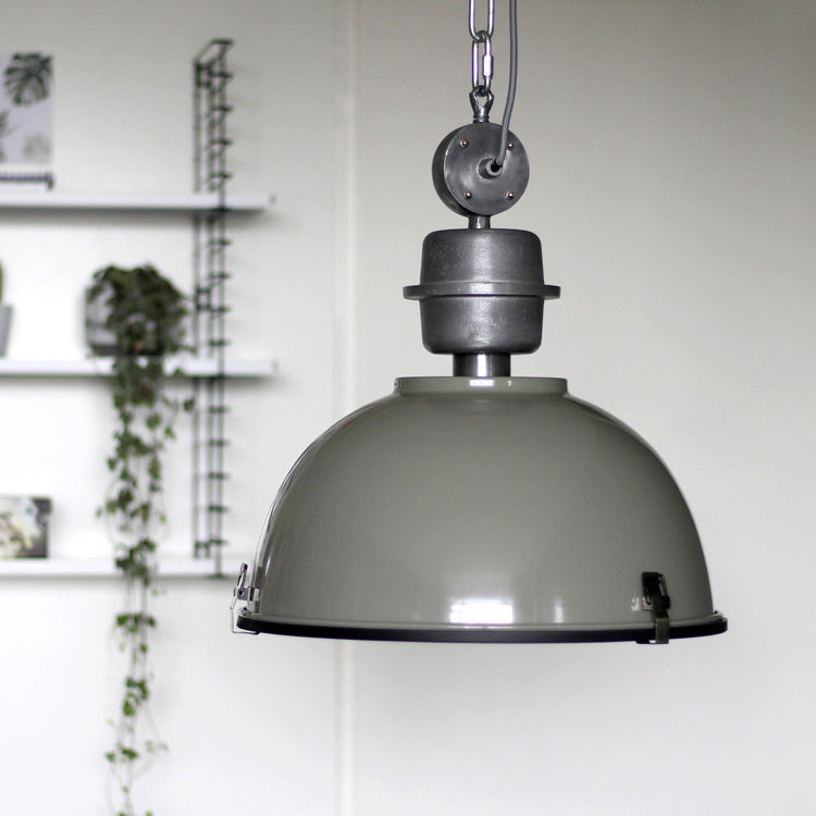 Hanglamp Bikkel 7586G stoere groene lamp met industrieel karakter