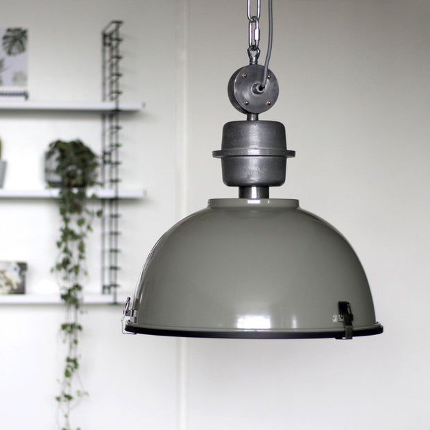 Hanglamp Bikkel 7586G stoere groene lamp met industrieel karakter