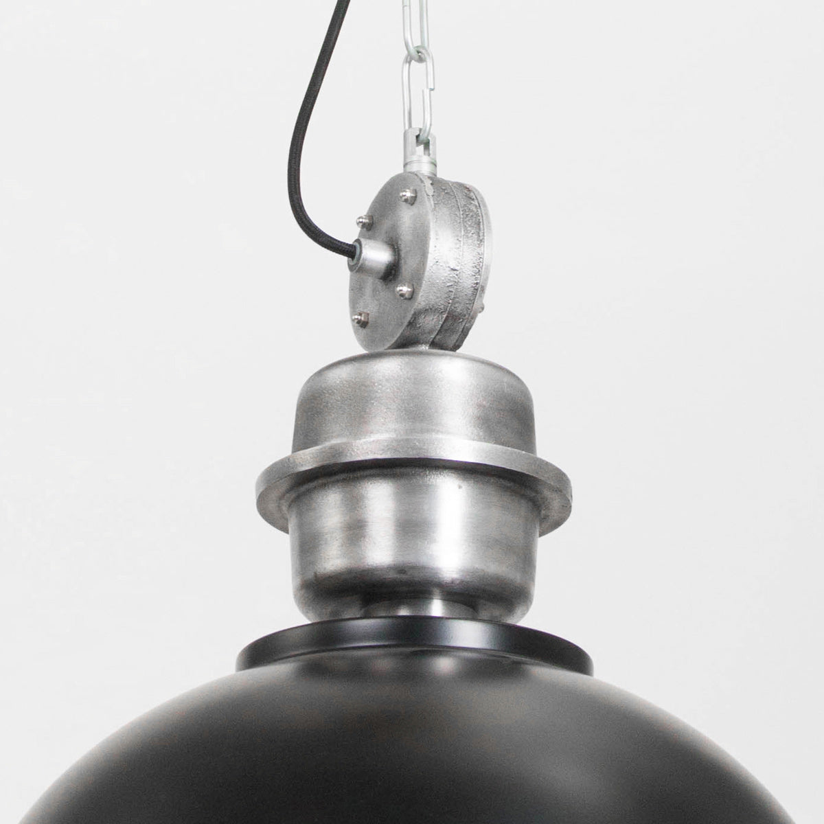 Hanglamp Bikkel 7586ZW zwarte industriële stalen lamp