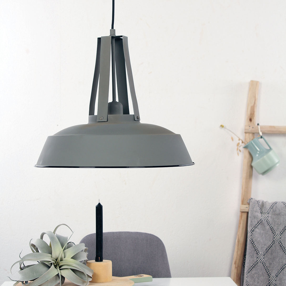 Grijze hanglamp Eden 7704GR met E27‑fitting