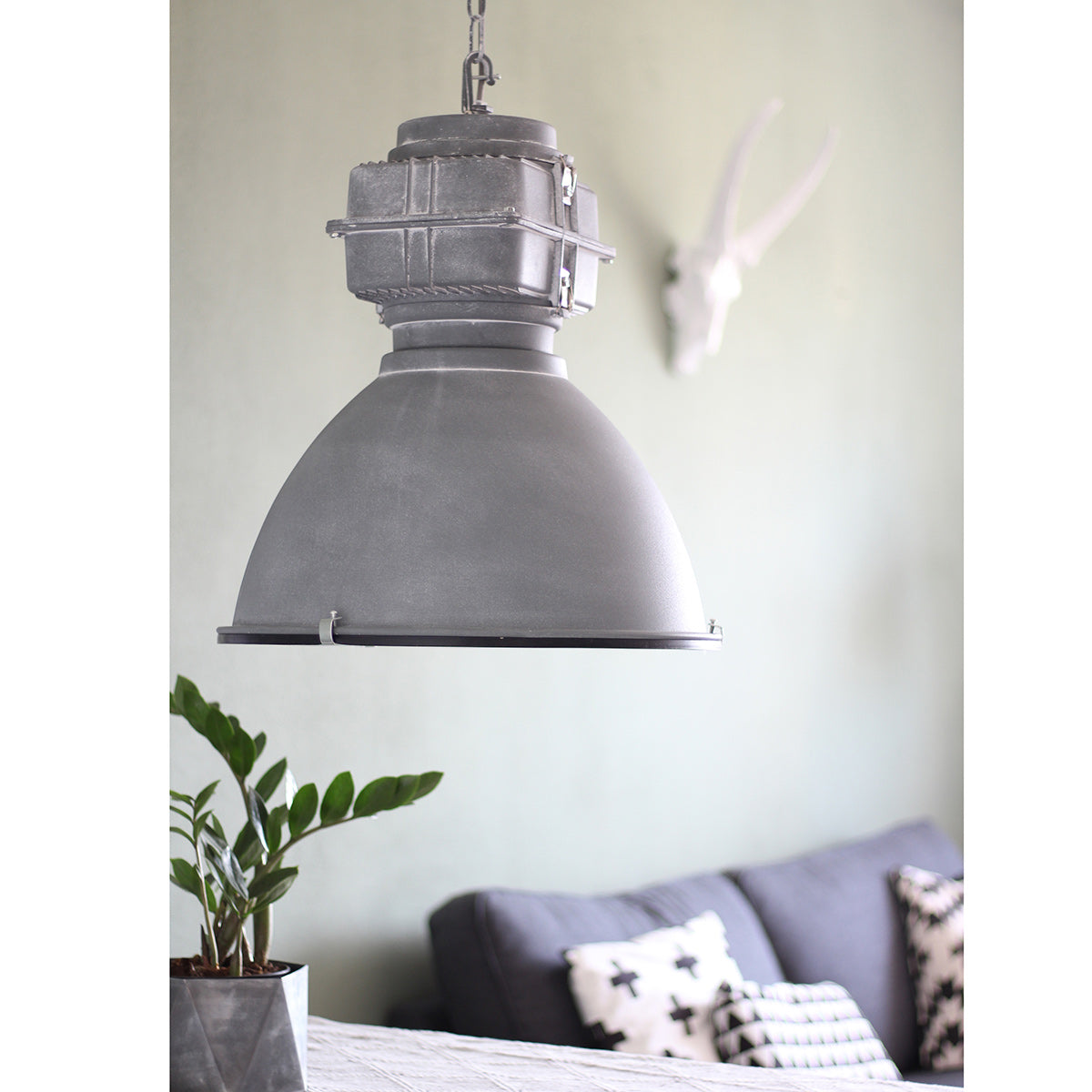Grijze industriële hanglamp Densi 7779GR Ø47 cm