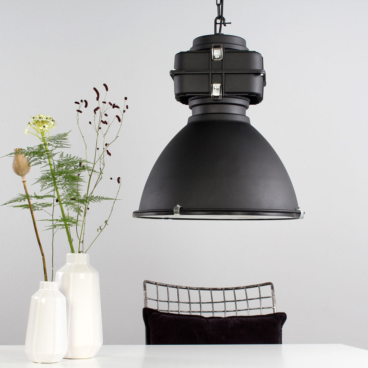 Zwarte industriële hanglamp Densi 7779ZW Ø47 cm