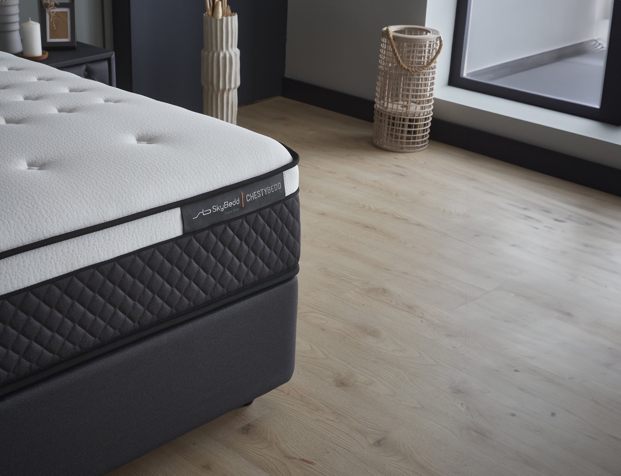 SKYBEDD ® - Boxspring met opbergruimte Chestybedd Antraciet 140x200