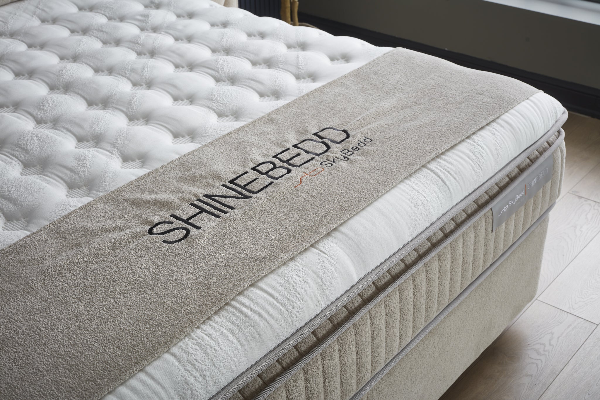 SKYBEDD ® - Boxspring met opbergruimte Shinebedd Beige 160x200