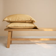 Coco & Cici - Bamboe kussensloop 75 x 50 cm - Kussenhoes - Okergeel - 100% eco-bamboe - Volant 2 cm - 1 stuk