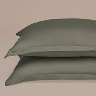 Coco & Cici - Bamboe kussensloop 80 x 80 cm - kussenhoes - olijfgroen - 100% ecologisch bamboe - volant 2 cm - 1 stuk