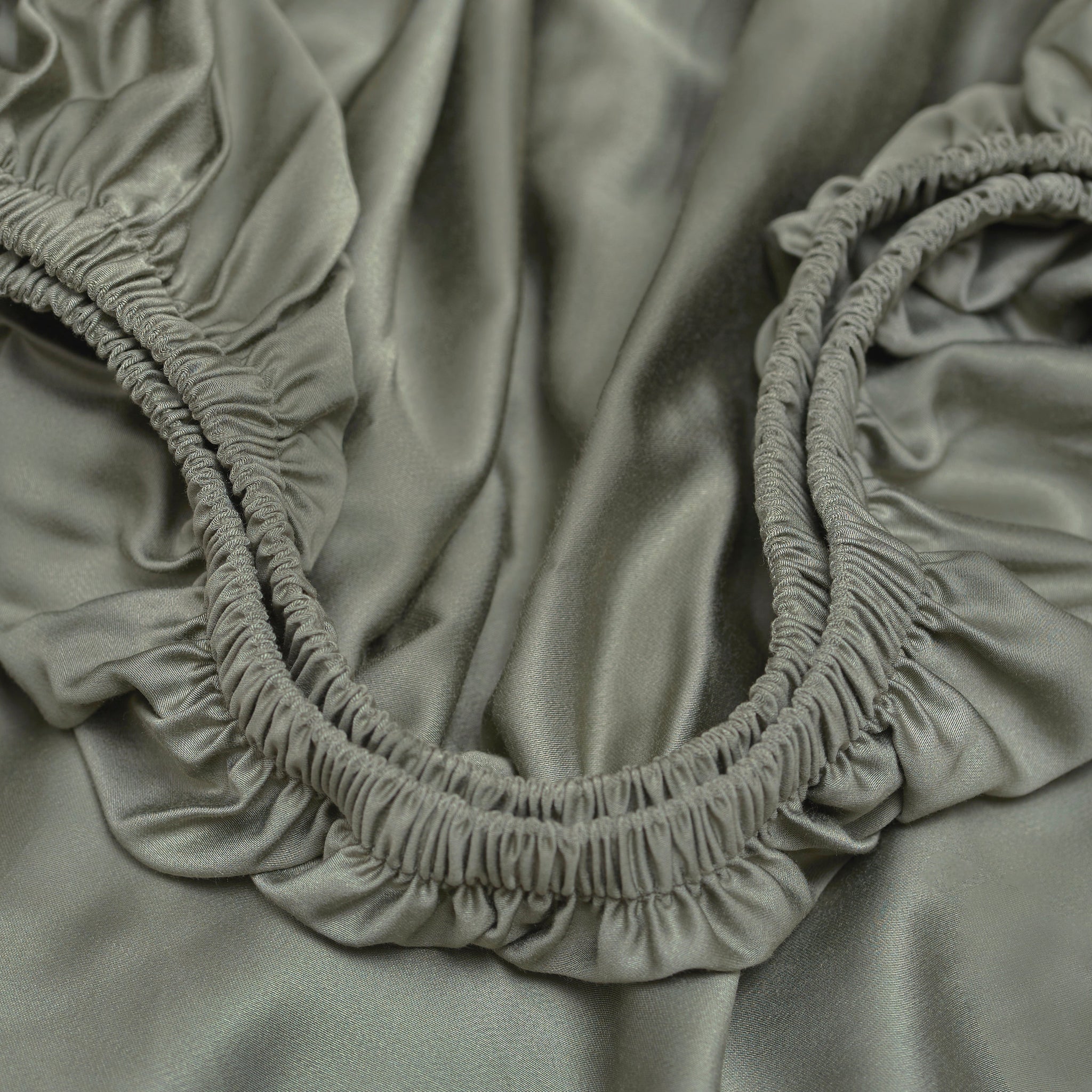 Coco & Cici - Bamboe hoeslaken topper 180 x 200 cm - 2-persoons beddengoed - olijfgroen - elastiek rondom - 100% ecologisch bamboe