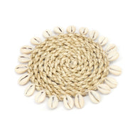De onderzetter van zeegras met schelpen - naturel