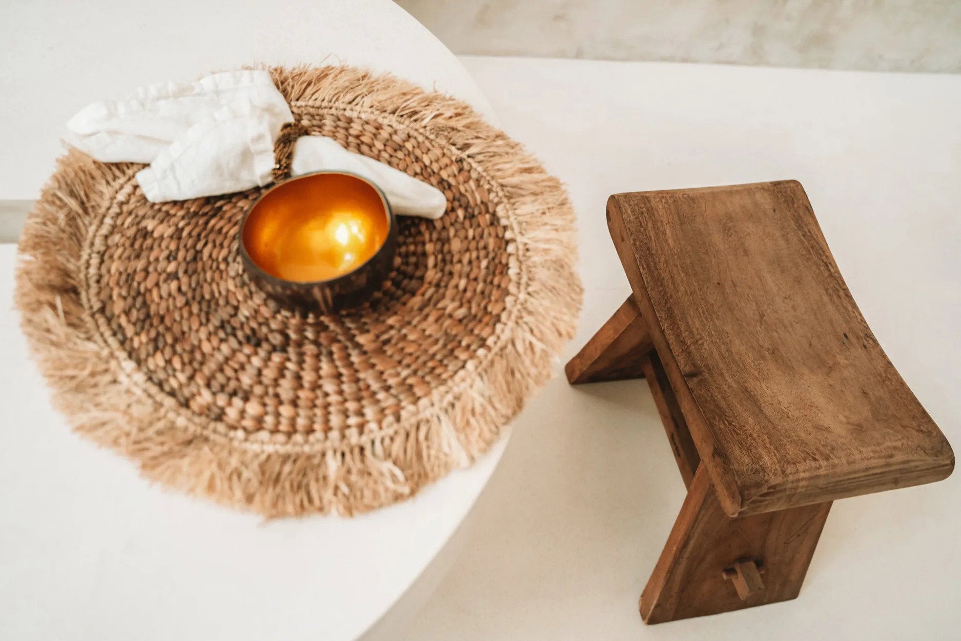 De raffia-placemat van waterhyacint - naturel