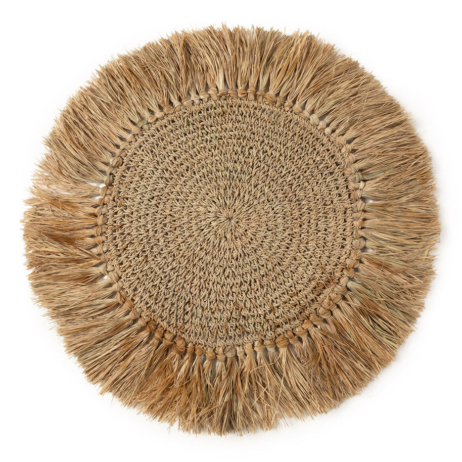 De gehaakte raffia placemat - naturel