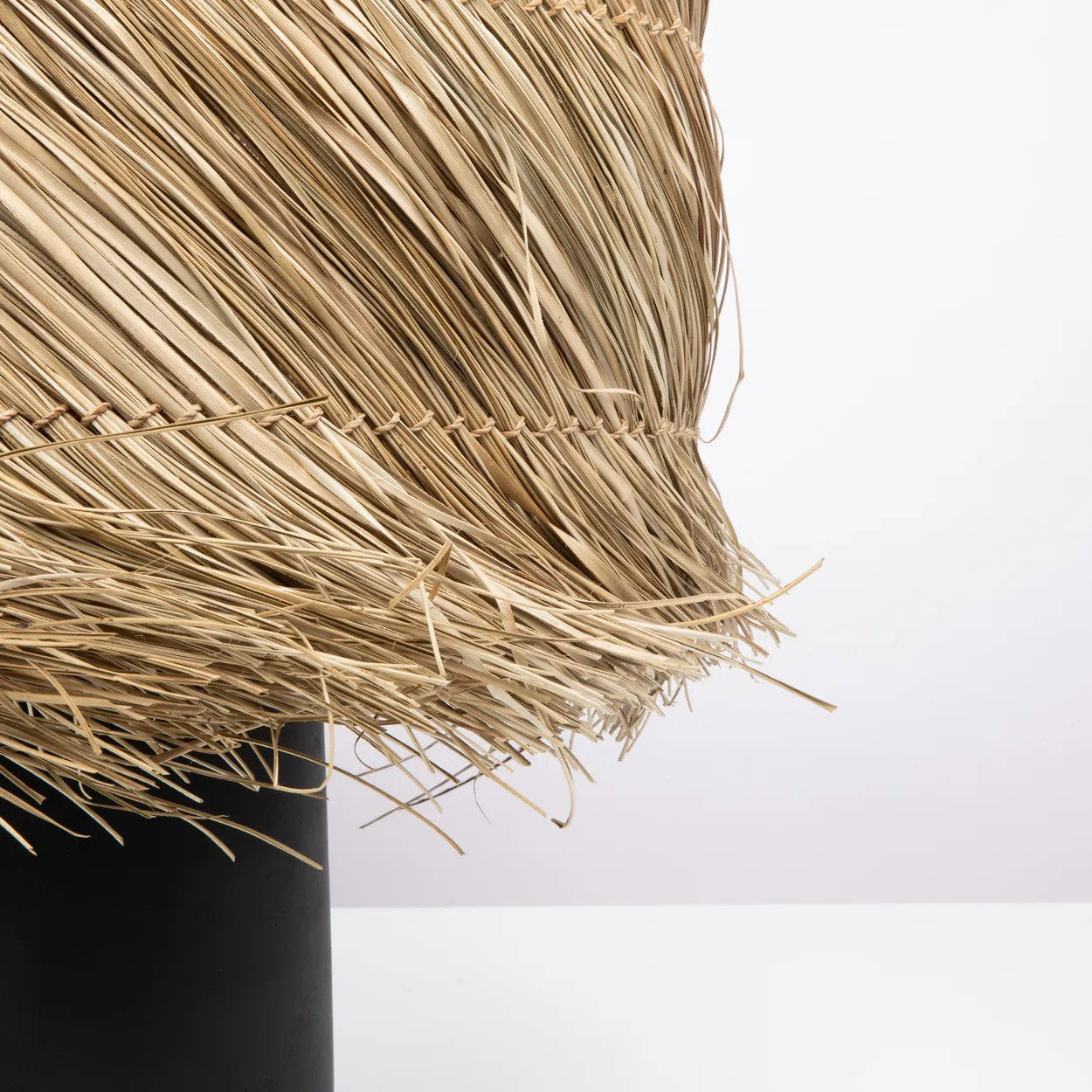 De Pandan tafellamp - zwart/naturel