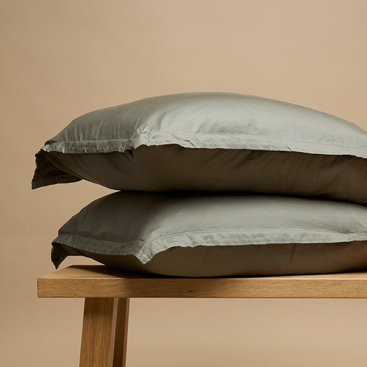 Coco & Cici - TENCEL-twill kussensloop olijfgroen - 1 kussensloop 40x80 cm