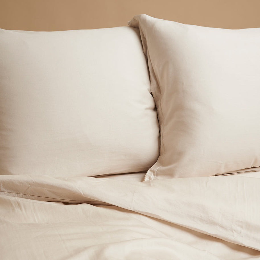 Coco & Cici - Tencel-keper kussensloop 60 x 50 cm - kussenhoes - beige - Lyocell - extra zacht - 3 cm volant