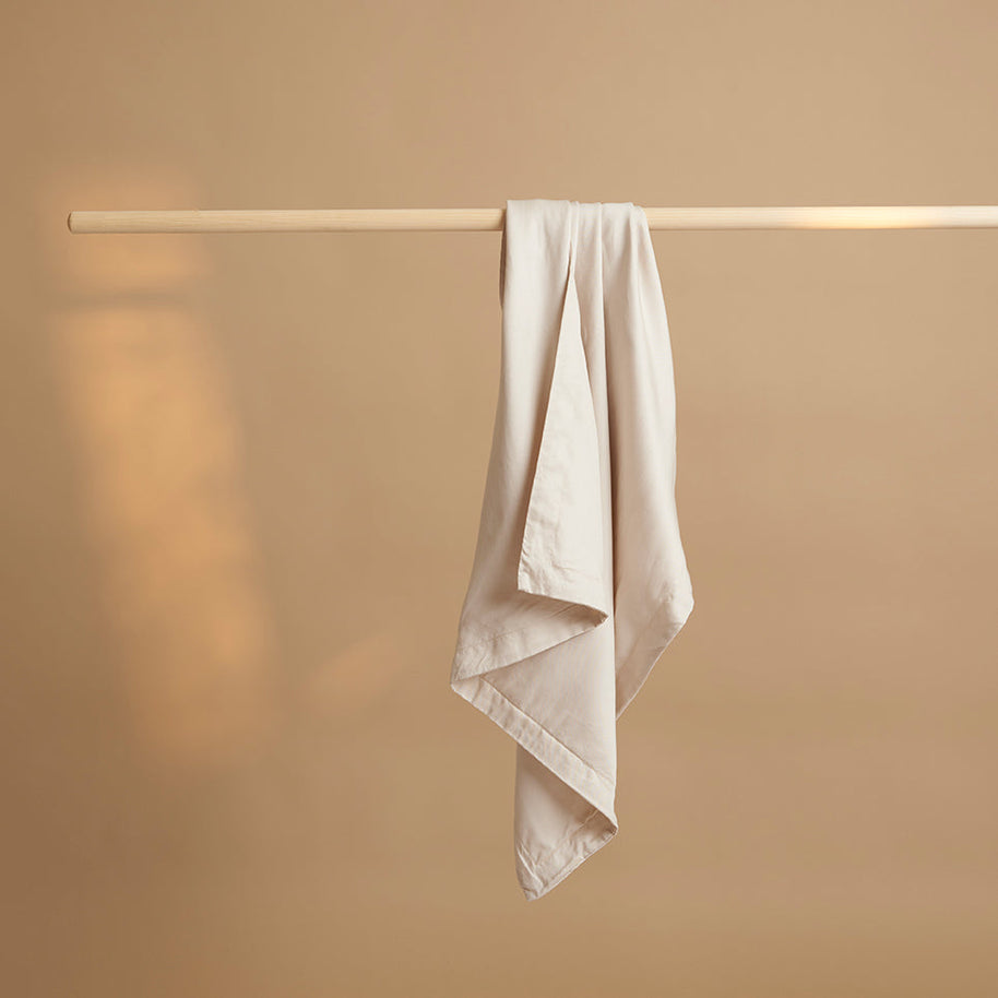 Coco & Cici - TENCEL - Keper kussensloop beige - 1 kussensloop 50x75 zonder volant