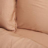 Coco & Cici - Tencel Twill Kussensloop 70 x 60 cm - Kussenhoes - Perzik - Lyocell - Extra Zacht - 3 cm Volant