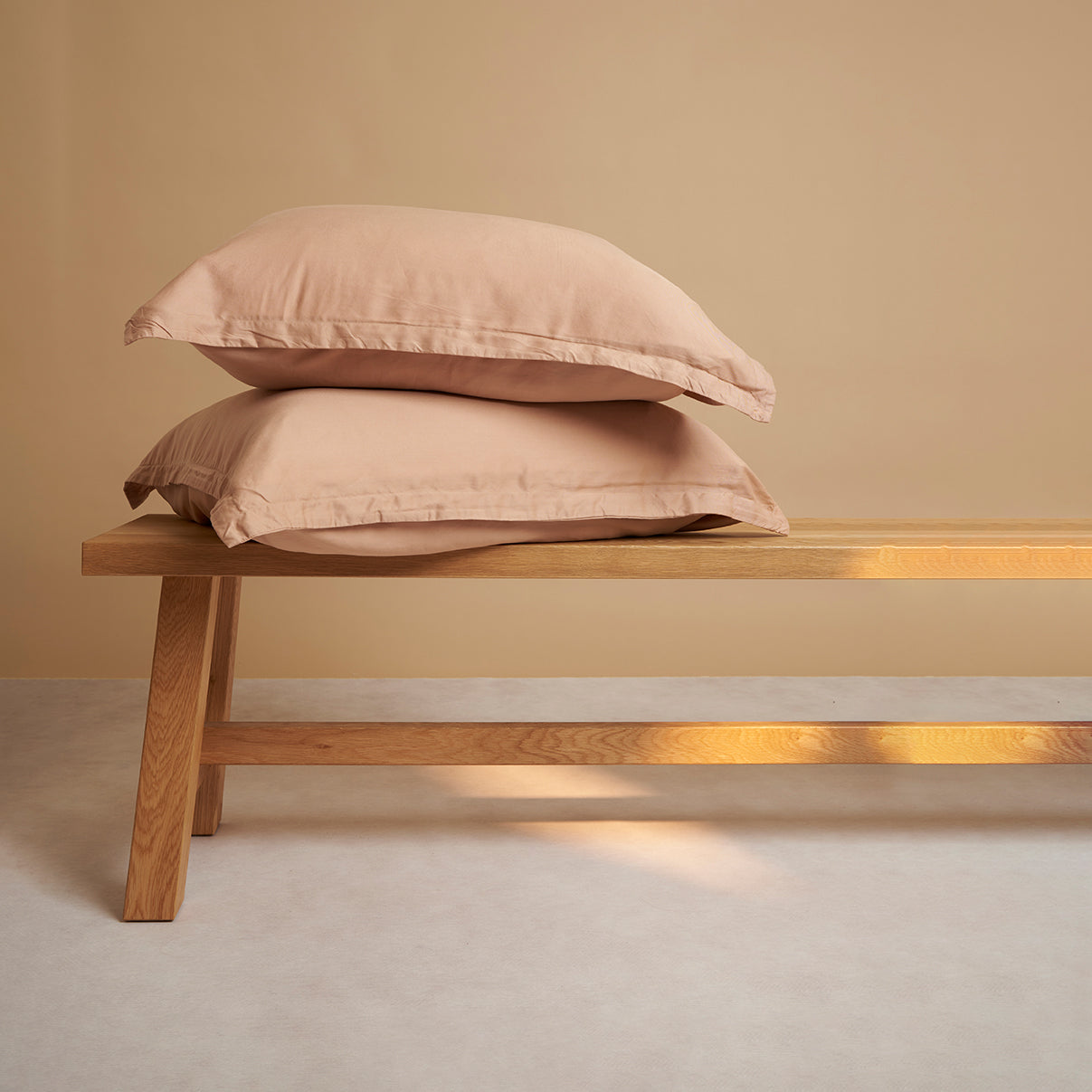 Coco & Cici - Tencel Twill Kussensloop 70 x 60 cm - Kussenhoes - Perzik - Lyocell - Extra Zacht - Zonder Volant